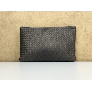 BOTTEGA VENETA INTRECCIATO LEATHER CLUTCH BOTTEGA VENETA INTRECCIATO LEATHER CLUTCH